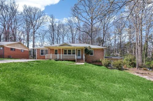4076 Johnson Cir, Atlanta, GA 30341-1646
