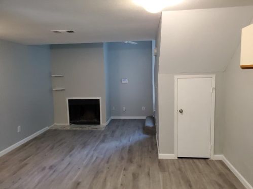 622 Union Bower Rd, Irving TX  75061-7589 exterior