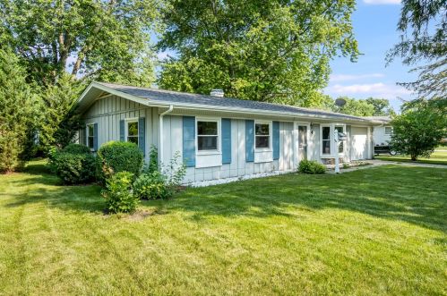 4 Curtmar Ct, Boulder Hill, IL 60538-2513