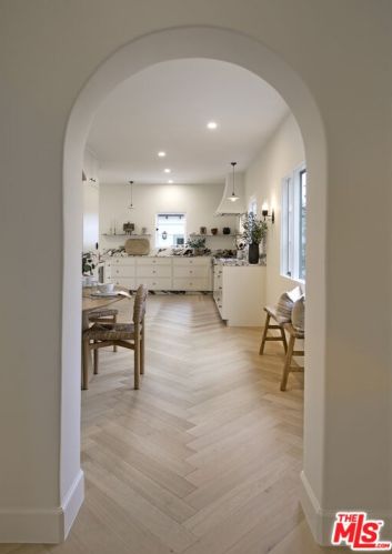18 Calle Alamo, Santa Barbara CA  93105-2817 exterior