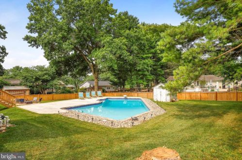 7302 Aspen Ct, Middletown MD  21769-7605 exterior