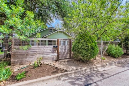 3901 Becker Ave, Austin TX  78751-5208 exterior