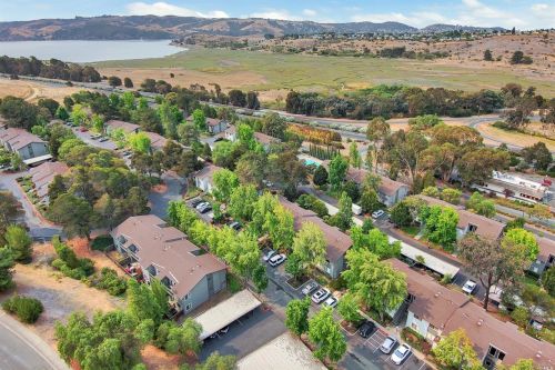 900 Cambridge Dr, Benicia CA  94510-3617 exterior