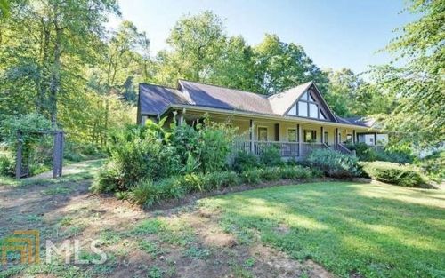 100 Tusquittee Meadows Dr, Hayesville, NC 28904-6383