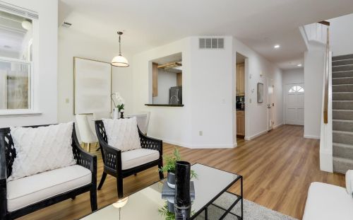 372 Winwood Ct, Mountain View, CA 94040-4766