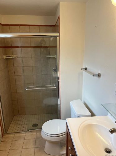 7721 Easter Pl, Englewood CO 80112-1735 exterior