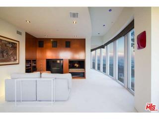 2210 Astral Dr, Los Angeles CA  90046-1700 exterior