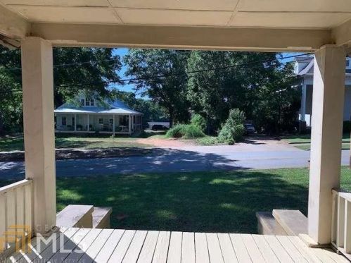 133 Pine St, Commerce, GA 30529-2716