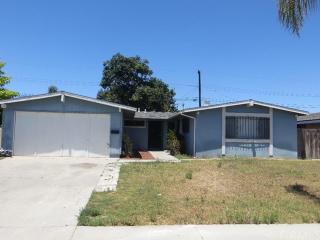 7871 Yorkshire Ave, Stanton, CA 90680-3548