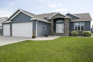 4784 Lavonne Ct, Fargo, ND 58104-6038