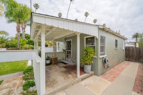 624 15th St, Huntington Beach CA  92648-4048 exterior