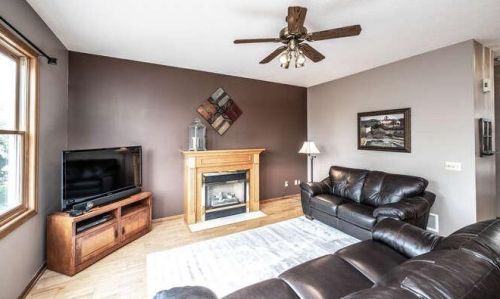 4052 Camberwell Dr, Saint Paul MN  55123-3918 exterior