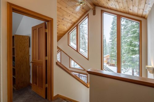 14165 Copenhagen Dr, Truckee CA  96161-6634 exterior