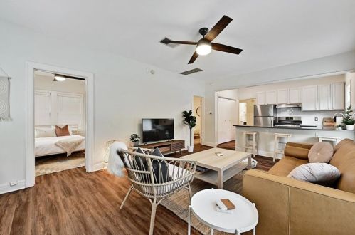 1800 Eva St, Austin TX  78704-4220 exterior