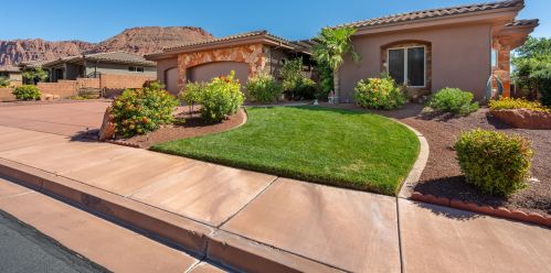 90 Brokenstone Trl, Kayenta, UT 84738-6574