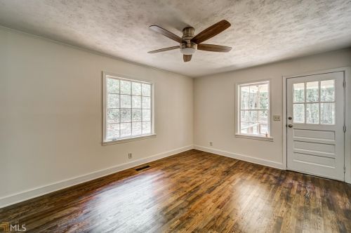 163 Toccoa St, Toccoa, GA 30577-2759