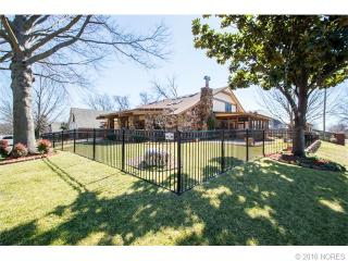 3102 85th Pl, Tulsa, OK 74137-1431