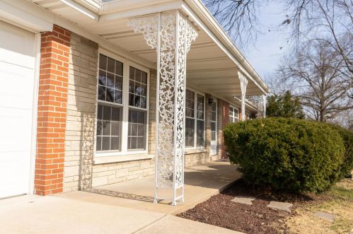 21 Fircrest Ln, Fenton, MO 63026-3103