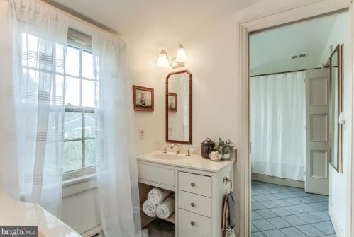 251 Hanover St, Carlisle PA  17013-1928 exterior