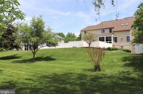 1954 Pickering Trl, Lancaster PA exterior