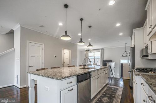 1307 Autumn Brook Ave, Silver Spring MD  20906-6752 exterior