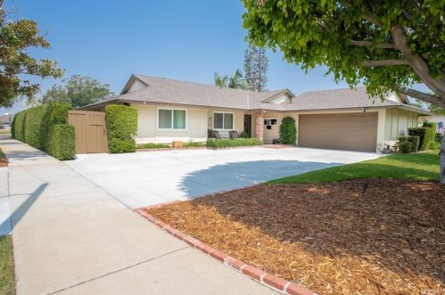 811 Groveton Ave, Glendora, CA 91740-4624