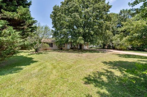 313 Oak Rdg, Auburn, GA 30011-3020