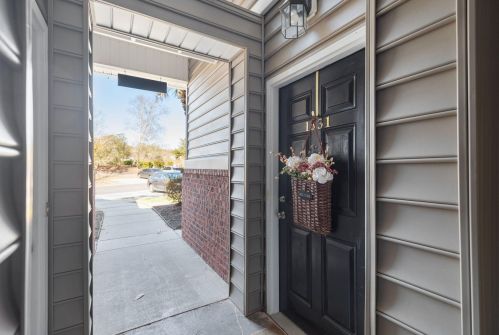 1331 Hopton Cir, Mount Pleasant, SC 29466-8104