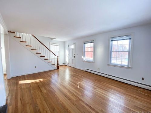 14 Willow St, Cheshire CT  06410-2730 exterior