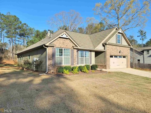 533 Deadwood Trl, Locust Grove, GA 30248-2189