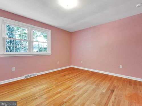 355 Richland Dr, Lancaster PA  17601-3631 exterior