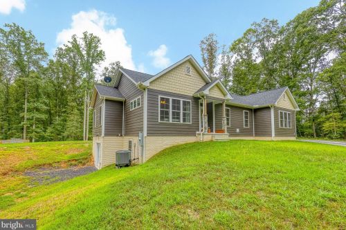 7404 Vermont Rd, Rhoadesville, VA 22542-8920