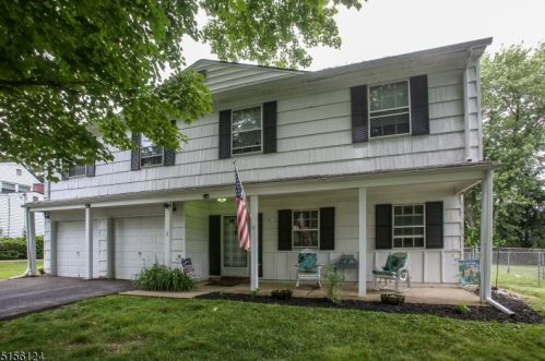 3 Allyson Rd, Roxbury Township, NJ 07836-9322