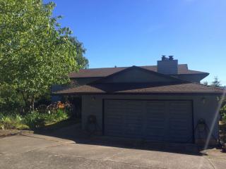6636 Partridge Cir, Gladstone, OR