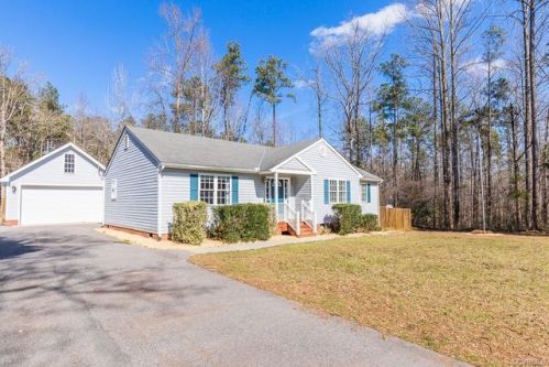 421 Courtney Ln, Aylett, VA 23009-4139