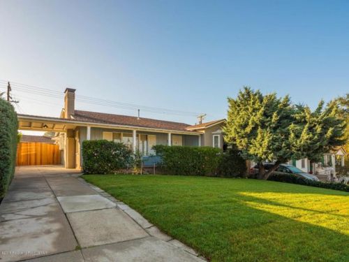1816 Hillside Dr, Glendale CA  91208-2513 exterior