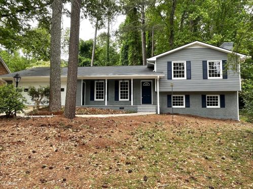 2666 Lee Ann Dr, Marietta, GA 30066-3632