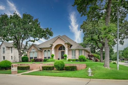 1429 Danbury Dr, Midlothian, TX 76063-3847
