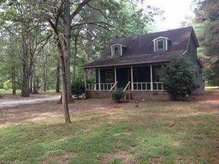 440 Cook Rd, Tullahoma, TN 37388-6035