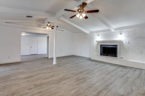 6025 Tallie Rd, Fort Worth TX  76112-7933 exterior