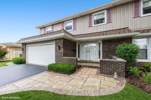 2427 Evergreen Ave, Arlington Hts, IL 60004-2520