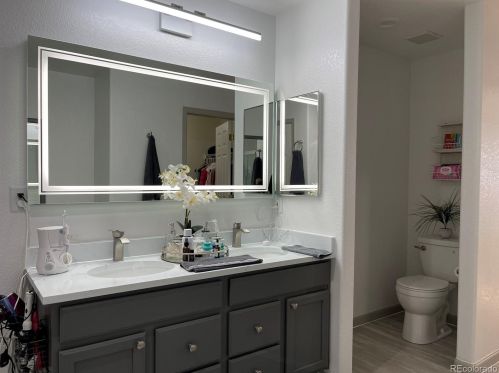 5226 Riviera Cir, Aurora CO 80015-6016 exterior