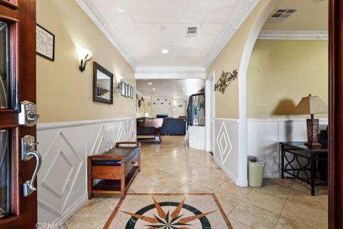 2960 Skywood Cir, Anaheim, CA 92804-2062