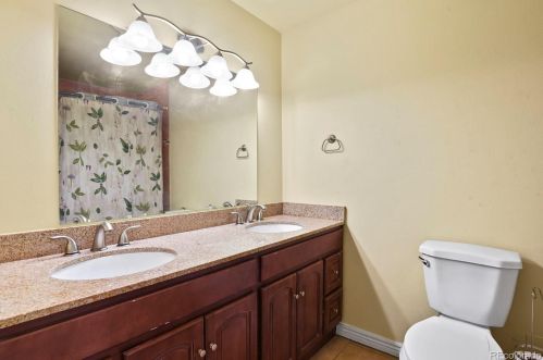 1794 Evanston St, Aurora CO 80014-2519 exterior