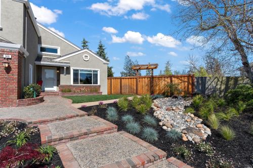568 Phelps Ct, Benicia, CA 94510-3841