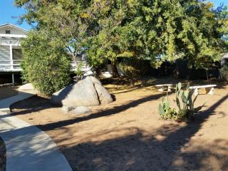 430 10th Ave, Escondido, CA 92025-5138