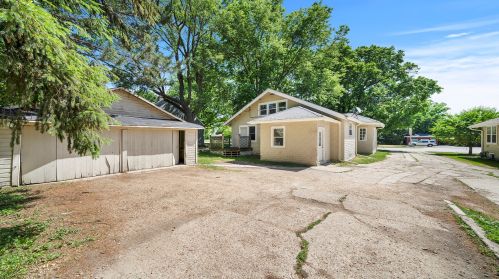 1008 7th St, Hillcrest, IL 61068-1533