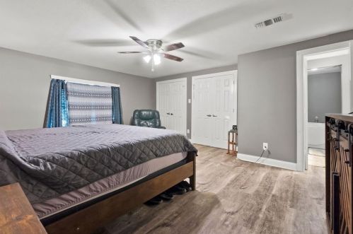 333 Woolridge Dr, Conroe TX  77301-6230 exterior