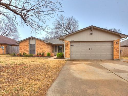 2408 Appleway St, Edmond, OK 73013-5670