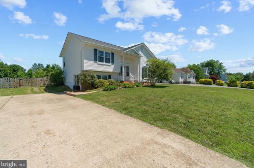 11511 Hampstead Dr, Fredericksburg, VA 22407-0702
